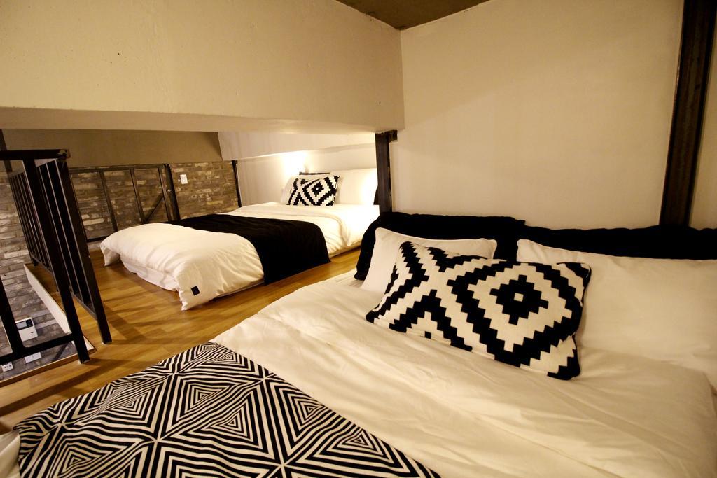 Cozy Duplex Hongdae Apartment